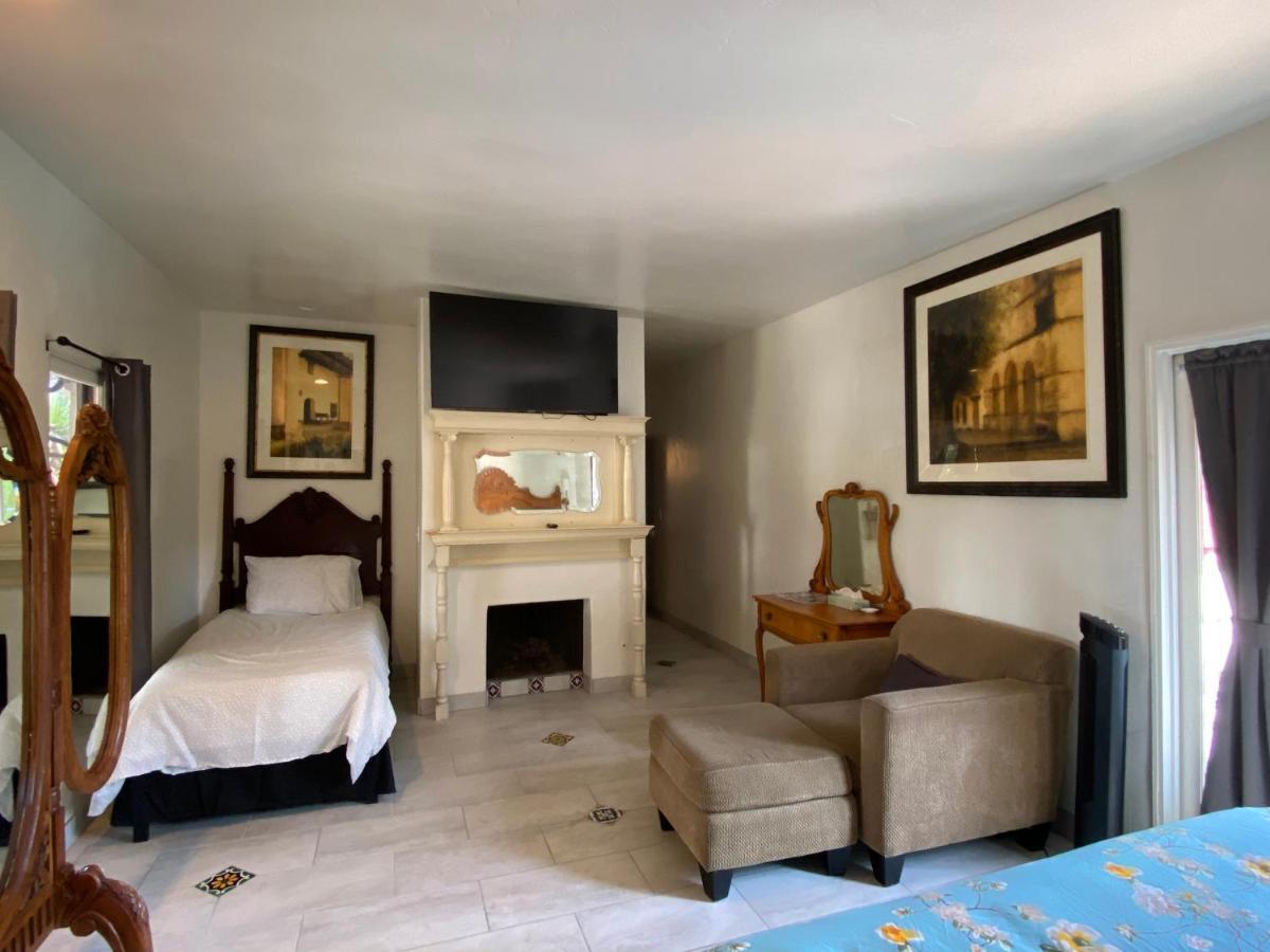 Rosa Hotel Santa Bárbara
